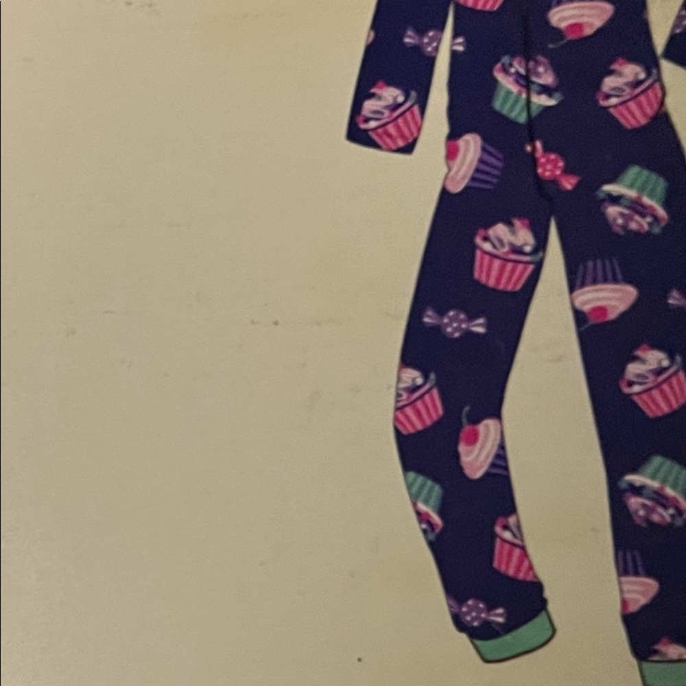 PAJAMAS - Picture 4 of 5